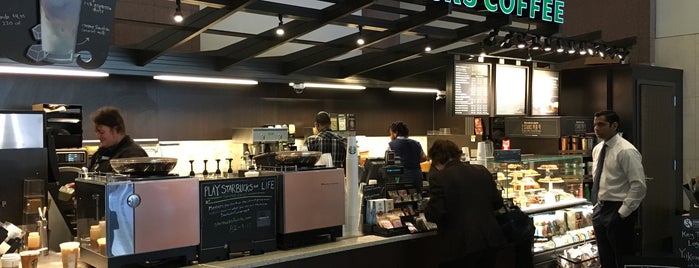 Starbucks is one of สถานที่ที่ Mary ถูกใจ.