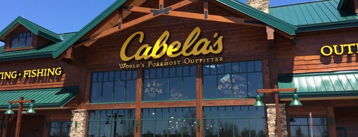 Cabela's is one of Orte, die Joshua gefallen.