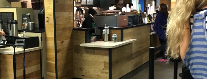 Starbucks is one of Lugares favoritos de Klelia.