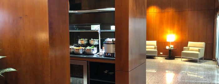 United Global First Lounge is one of Lounges.