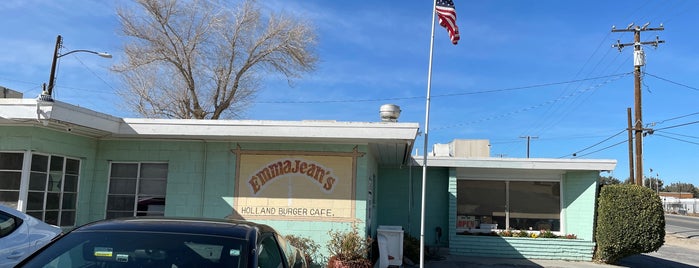 Emma Jean's Holland Burger Cafe is one of Diners, Drive-Ins, & Dives.