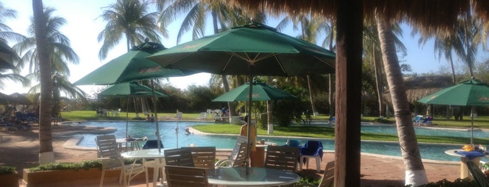 Club de Playa Cocos is one of Orte, die Sonya gefallen.