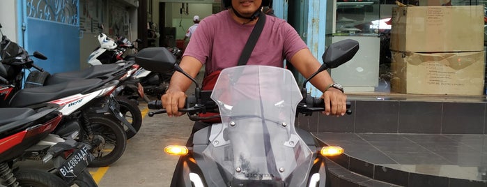 PT. Capella Dinamik Nusantara (dealer motor Honda) is one of Journey.