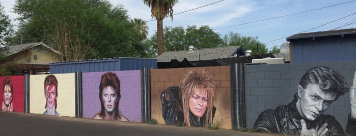 David Bowie Mural is one of Posti che sono piaciuti a Vasundhara.