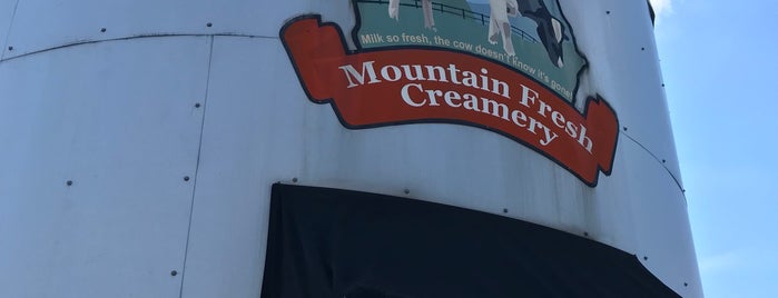 Mountain Fresh Creamery is one of John’s Liked Places.
