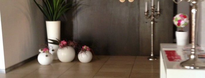 Massimo is one of Braga e Minho.