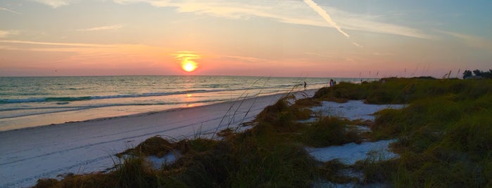 Anna Maria Beach is one of Noahさんのお気に入りスポット.