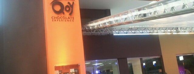Qoy Chocolate Experience is one of Orte, die Malila gefallen.