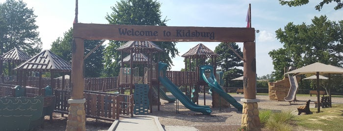 Kidsburg is one of Williamsburg.