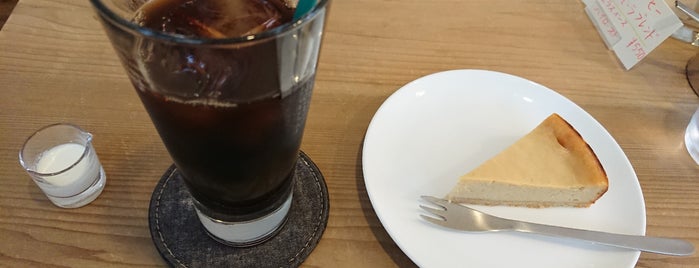 ヤワタ＋コーヒー is one of Lieux sauvegardés par fuji.