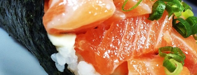 Japan's Sushi is one of Tempat yang Disukai Ammy.