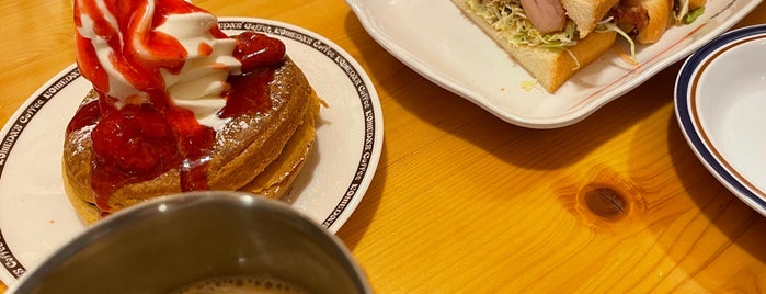Komeda's Coffee is one of Lugares favoritos de Masahiro.