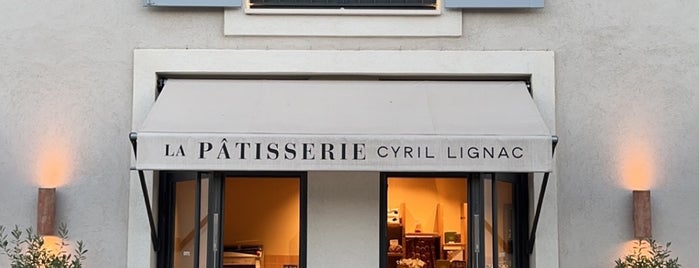 La Pâtisserie Cyril Lignac is one of St trope.