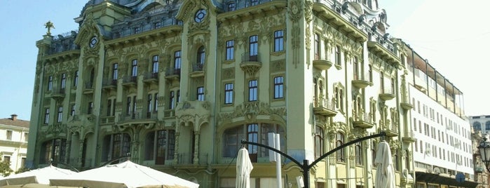 Дерибасівська вулиця is one of Города.