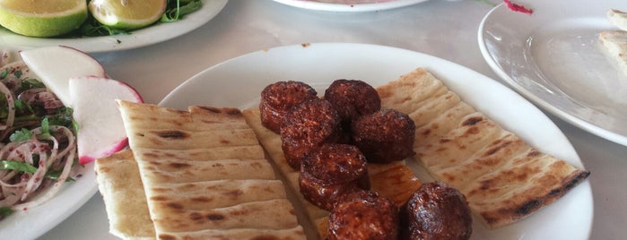 Mıdık Mert restaurantı is one of Locais curtidos por #Nesli 🦋🦋.