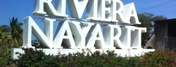 Riviera Nayarit is one of Tempat yang Disukai Ross.