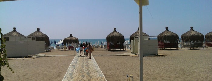 8 No Anadolu Beach Lara is one of Bileydiさんの保存済みスポット.