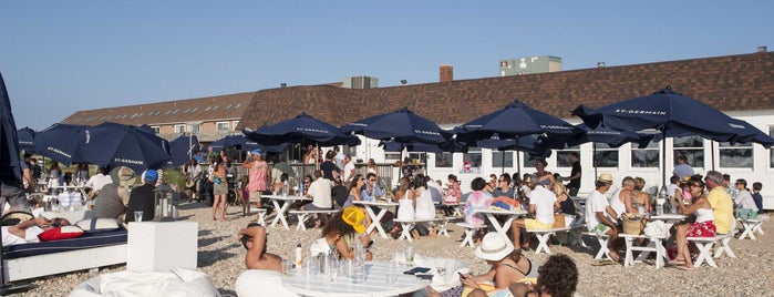 Navy Beach Restaurant is one of Favorite Outdoor Dining Places.