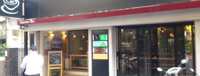 50 Fifty Coffeehouse & Espresso Bar is one of Taipei 2015.