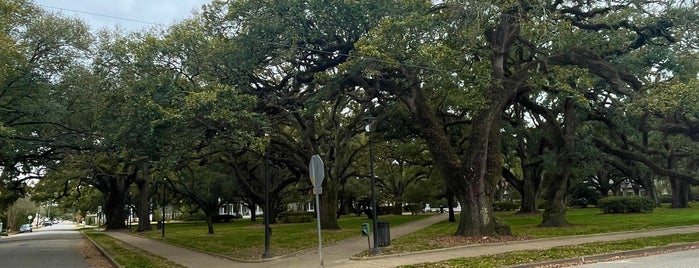 Washington Square is one of City of Mobile Parks.