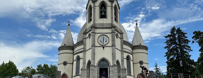 Santuário de Nossa Senhora da Piedade e Santos Passos (Igreja do Sameiro) is one of Portugal.