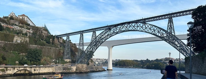 Ponte de D. Maria Pia is one of Порту.