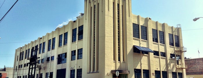 Anchor Brewing Company is one of Lugares guardados de Kim.