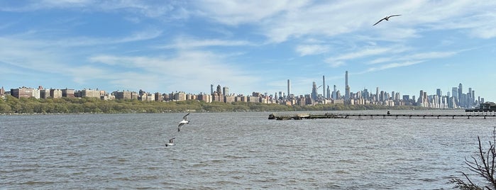 Edgewater, NJ is one of Joisee (New Jersey) / NYC Suburbs.