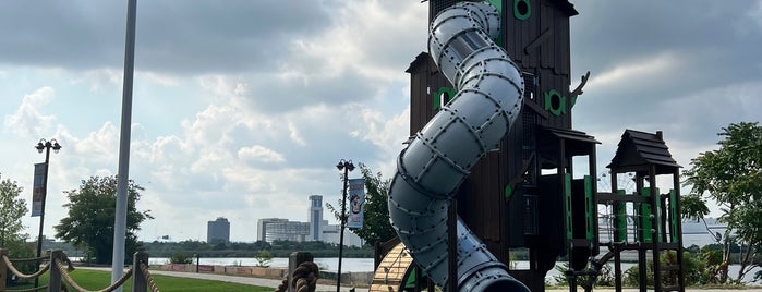 Trolley Park is one of Parks of Secaucus.