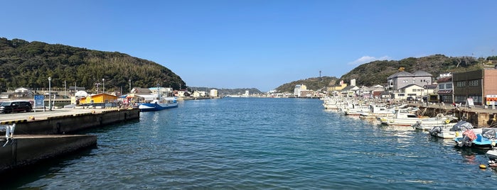 Yobuko Port is one of クルージングの記録.