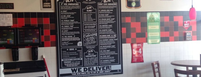 Jimmy John's is one of Lugares favoritos de Kelly.