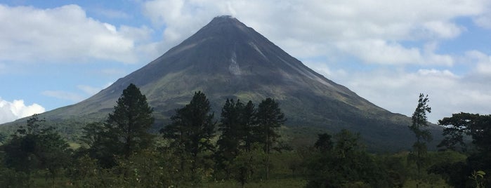 Hotel La Pradera del Arenal is one of Lieux qui ont plu à Susan.