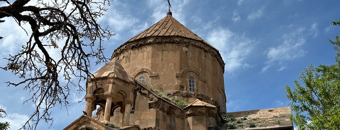Akdamar Kilisesi is one of Lugares guardados de Hakan.