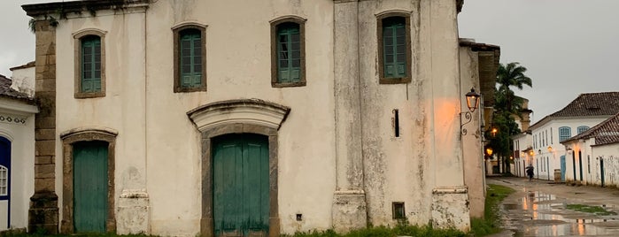 Igreja Nossa Senhora das Dores is one of Crisさんのお気に入りスポット.