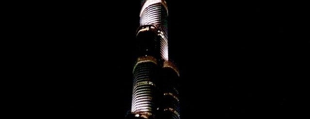 The Dubai Mall And Burj Khalifa Fountain is one of Lugares favoritos de Agneishca.
