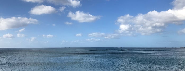 Waikīkī Beach is one of Posti che sono piaciuti a Jingyuan.