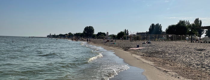 Городской пляж is one of Лучшие места города Ейска.
