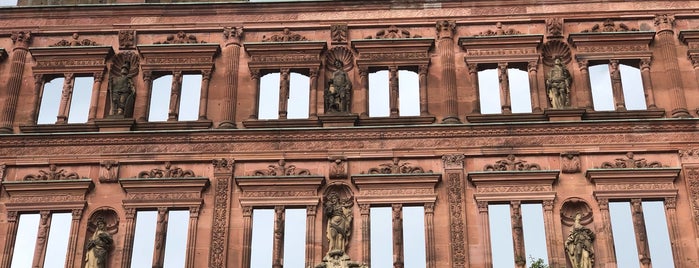 Heidelberger Schloss is one of Tempat yang Disukai Kapt’n Koko.
