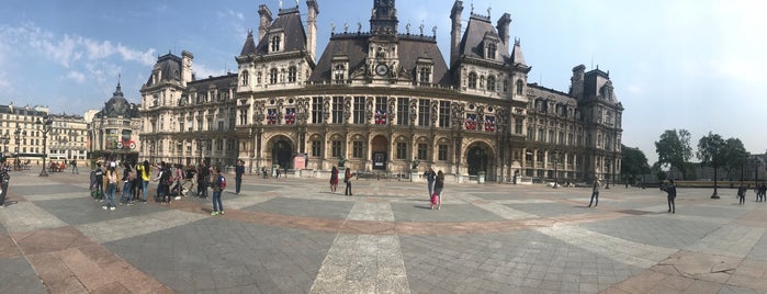 Place de l'Hôtel de Ville – Esplanade de la Libération is one of Locais curtidos por Kapt’n Koko.