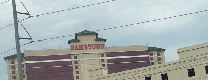 Sam's Town Shreveport Hotel & Casino is one of Places To Gamble Near DFW.