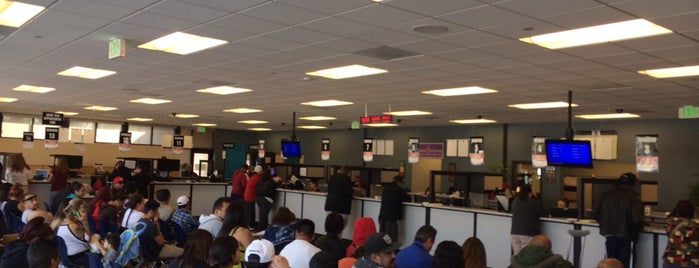 San Bernardino DMV Office is one of Aaron'un Beğendiği Mekanlar.