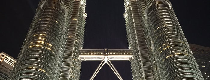 페트로나스 트윈타워 is one of Kuala Lumpur.