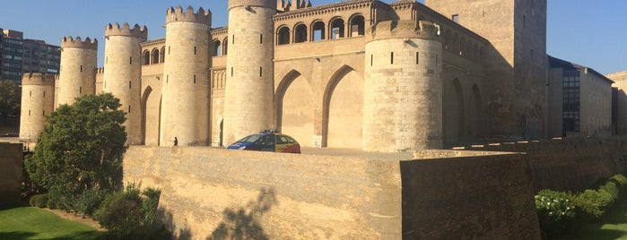 Palacio de la Aljafería is one of Posti che sono piaciuti a Tahsin.