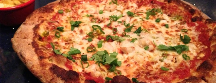 Blue Rock Pizza &Tap is one of Lugares favoritos de Brian.