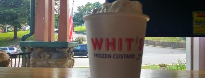 Whit's Frozen Custard is one of สถานที่ที่ Chris ถูกใจ.