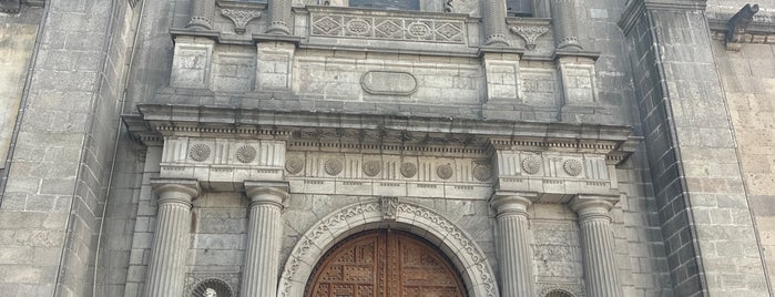 Catedral Metropolitana de la Asunción de María is one of cdmx.