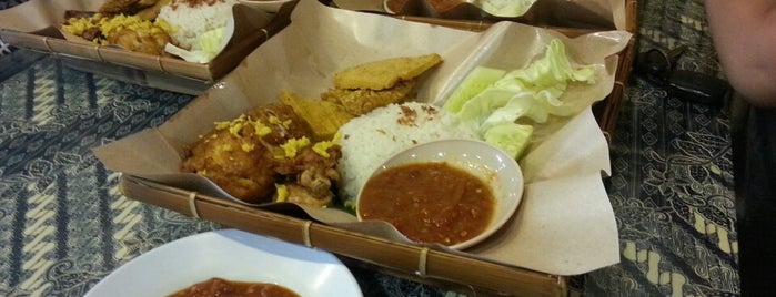 Ayam Penyet Lamongan is one of Best Food Corner (1) ;).