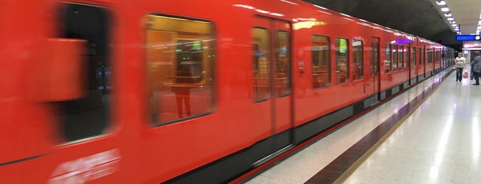 Metro Kamppi is one of Vakiosetit.