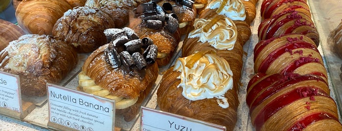 Tiengna Viennoiserie is one of Croissant List.