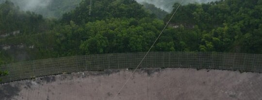 Observatorio de Arecibo is one of Lugares favoritos de Scott.